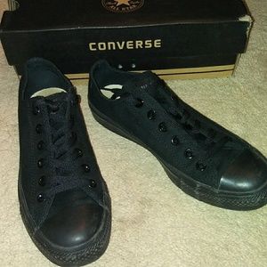 Converse chuck taylors